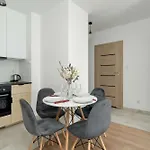 Jasny Apartament Blisko Lotniska Lawica W Poznaniu By Noclegi Renters