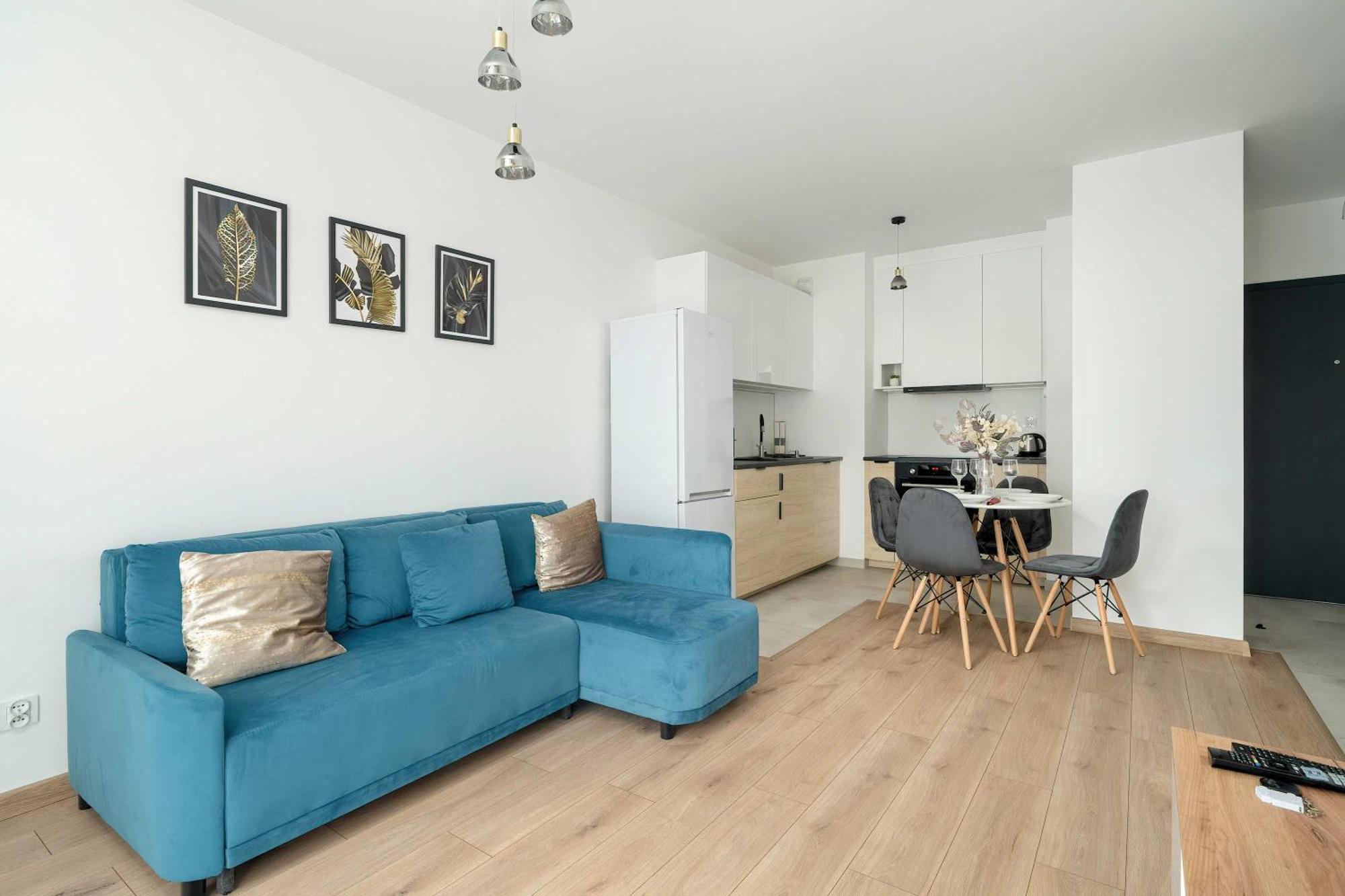 Apartment Jasny Blisko Lotniska Lawica W Poznaniu By Renters *